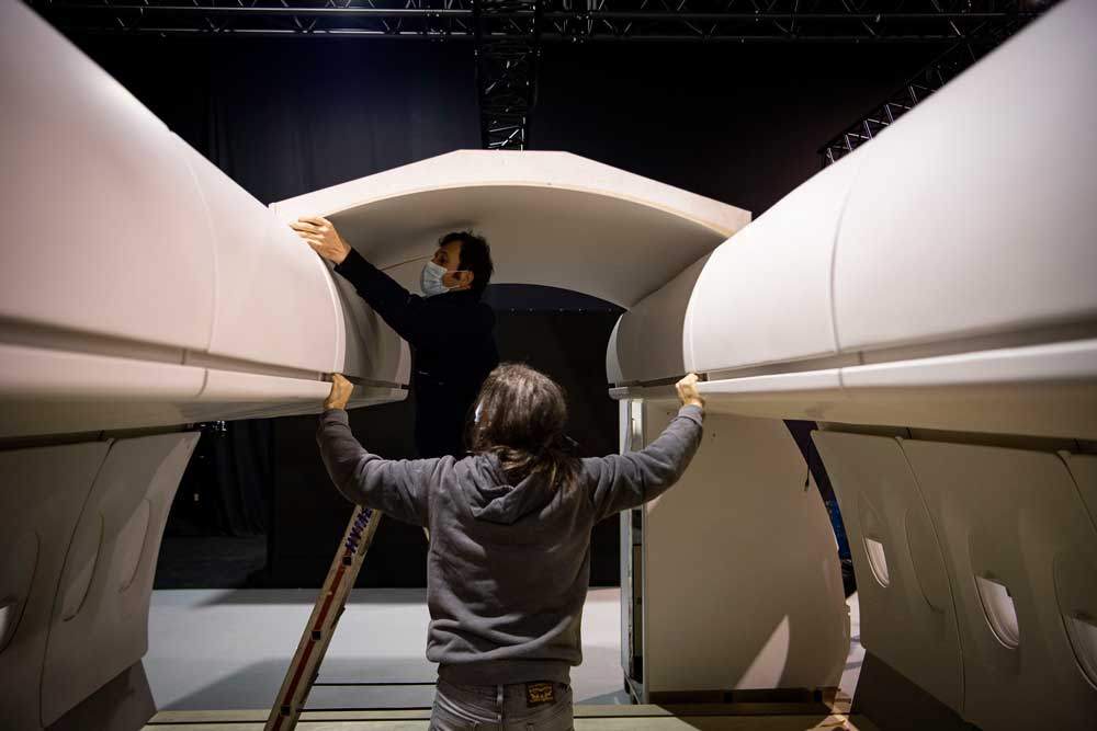 Installation of the removable ceiling